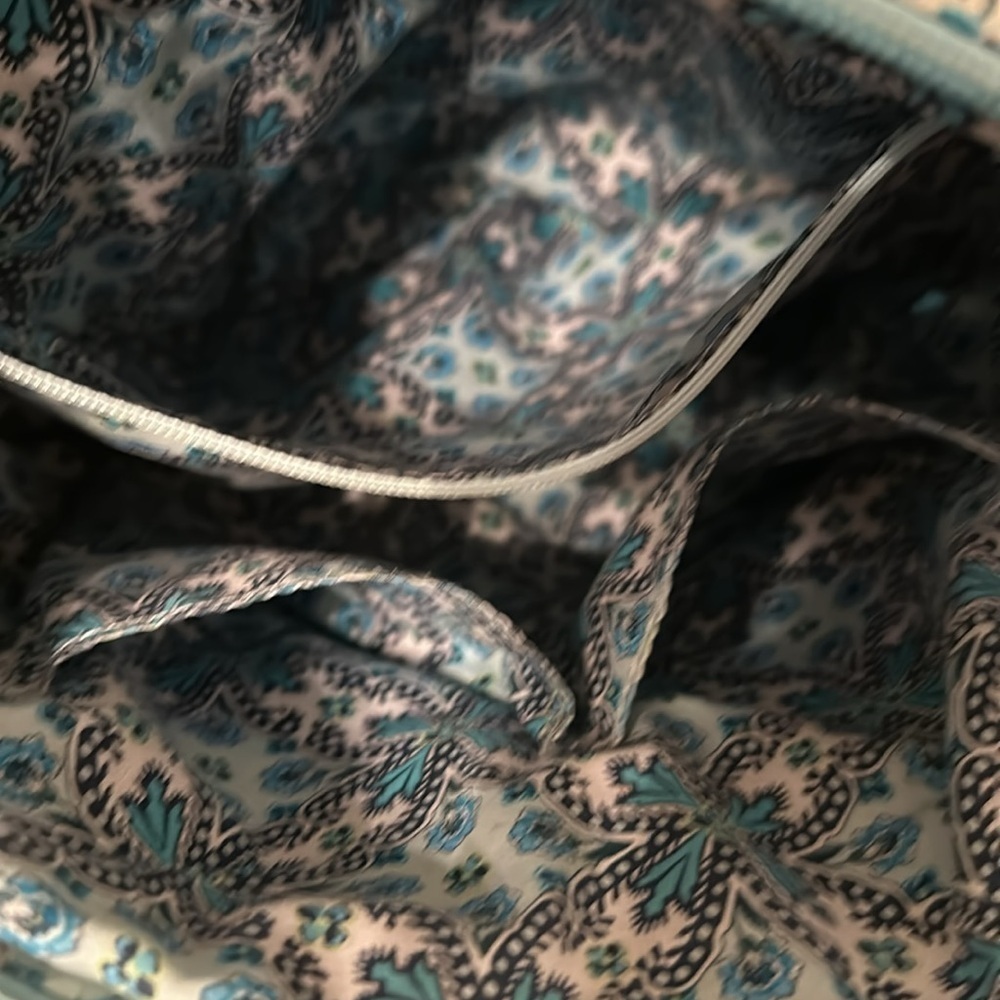 Vera Bradley Purse - Picture 8 of 8
